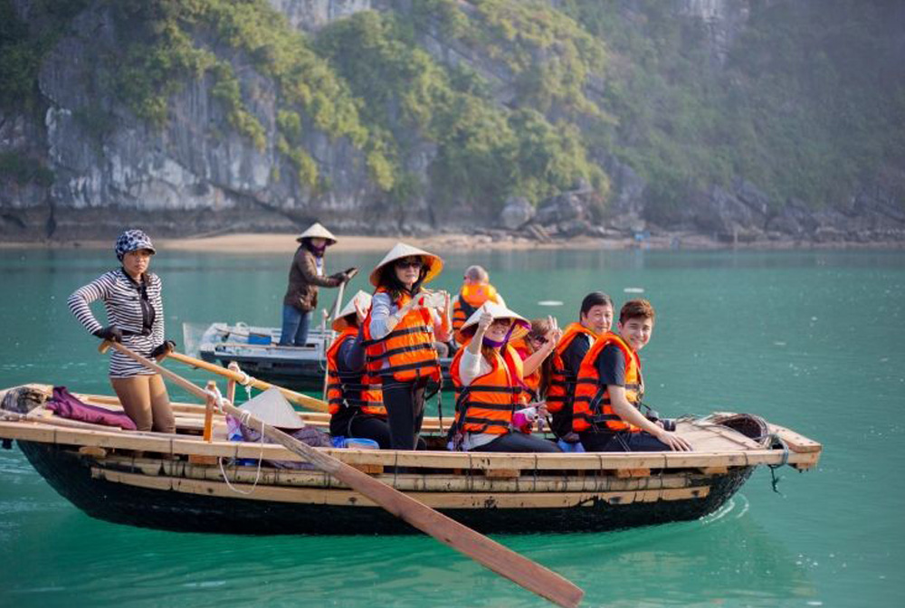 Hoạt Động Chèo Thuyền Nan